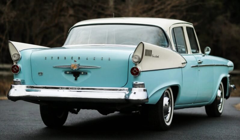 
								1958 Studebaker President Sedan full									