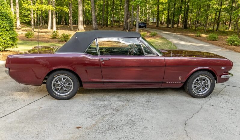 
								1966 Ford Mustang Convertible GT full									