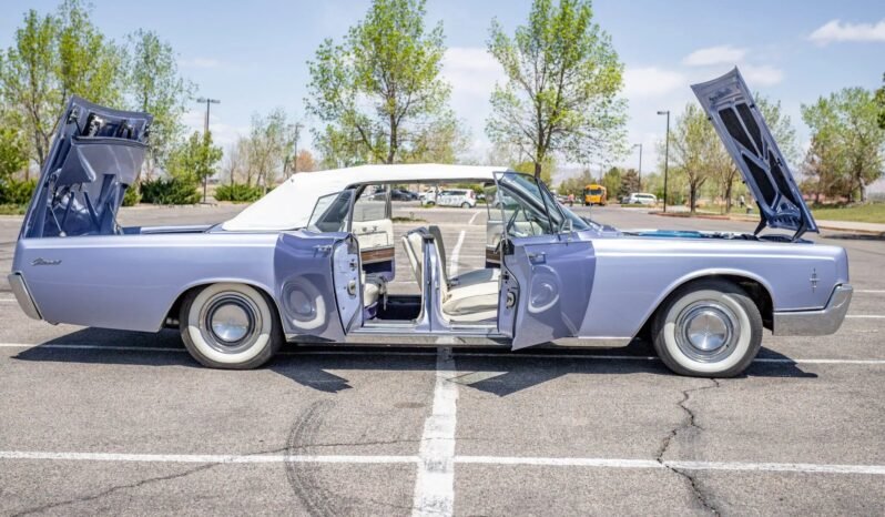 
								1966 Lincoln Continental Convertible 3-Speed full									