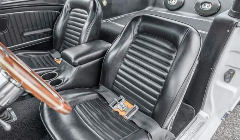 
								1965 Ford Mustang Fastback 331 V8 full									