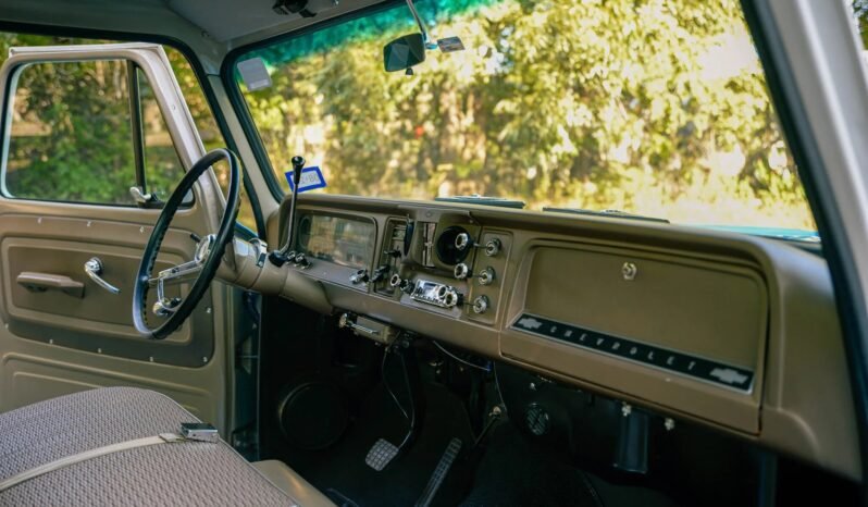 
								1966 Chevrolet C10 Fleetside Pickup Truck full									