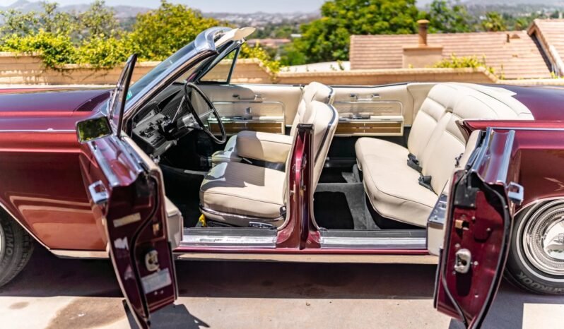 
								1966 Lincoln Continential V8 Convertible full									