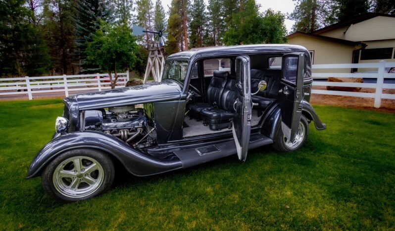 
								1933 Plymouth Sedan Street Rod full									