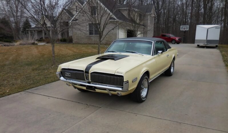 
								1968 Mercury Cougar XR-7 428CI V8 full									