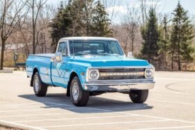 1969 Chevrolet C20 Custom Camper V8