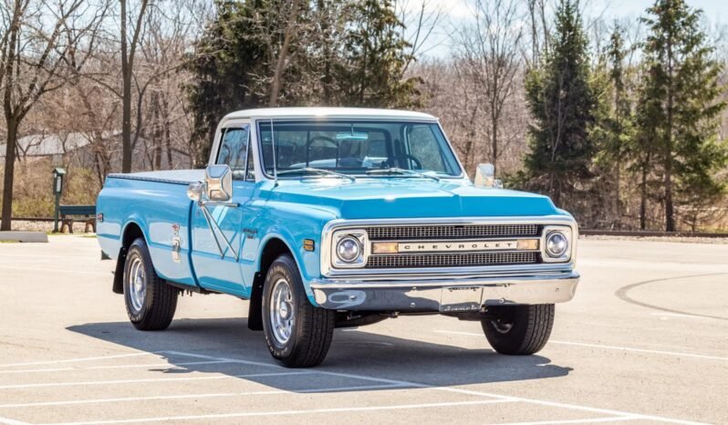 
								1969 Chevrolet C20 Custom Camper V8 full									