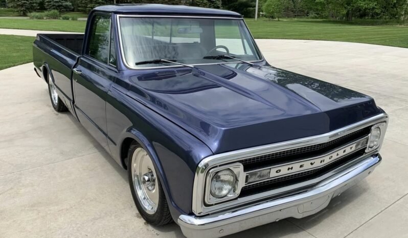 
								1970 Chevrolet C10 Camper Special V8 full									