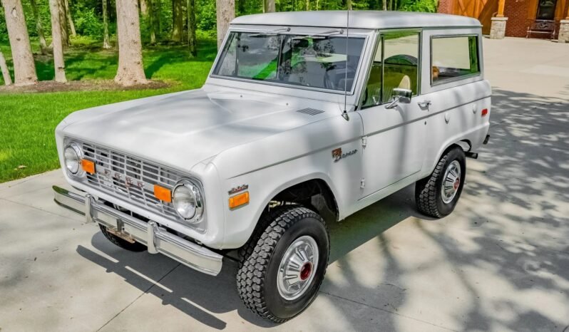 
								1971 Ford Bronco Sport 4X4 full									