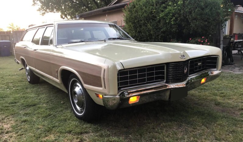 
								1970 Ford LTD Country Squire full									