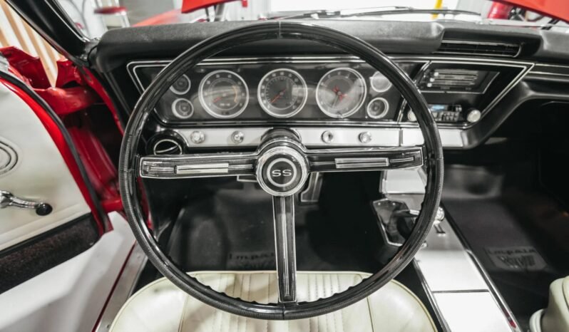 
								1967 Chevrolet Impala SS full									