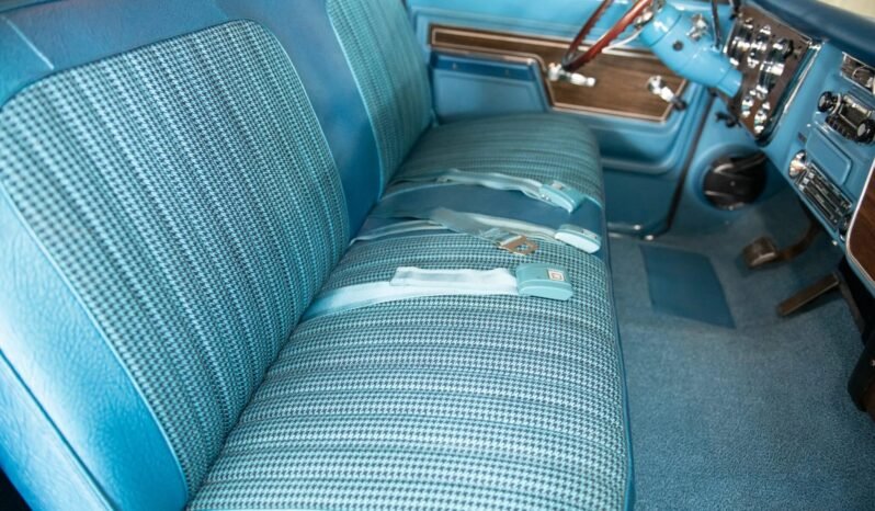 
								1972 Chevrolet C10 Pickup 3-Speed full									