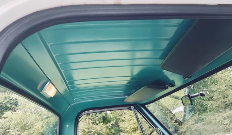 
								1972 Chevrolet C10 Pickup Truck full									