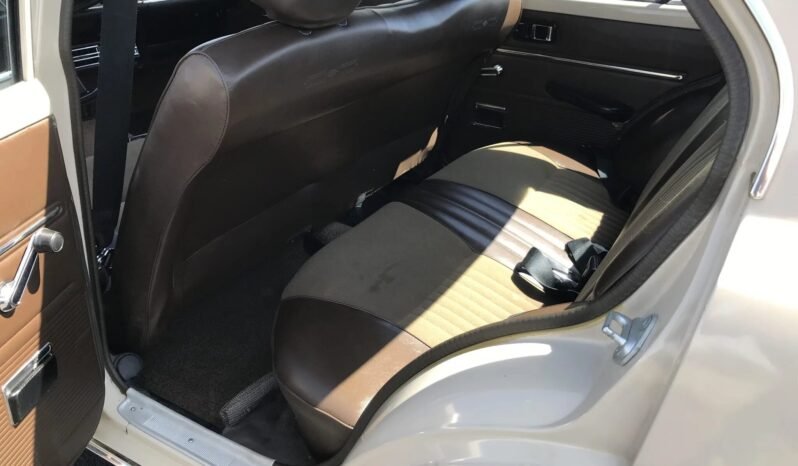 
								1971 Toyota Corona 1.9l full									