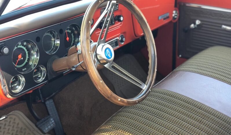 
								1970 Chevrolet C10 V8 Pickup Truck full									