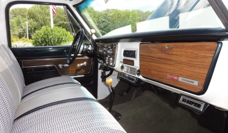 
								1971 Chevrolet K5 Blazer Pickup Truck full									