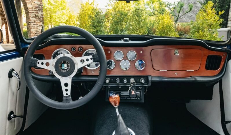 
								1967 Triumph TR4A IRS V8 full									