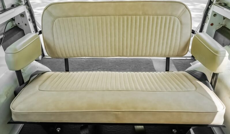 
								1971 Ford Bronco Sport 4X4 full									