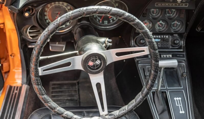 
								1971 Chevrolet Corvette V8 T-Top full									