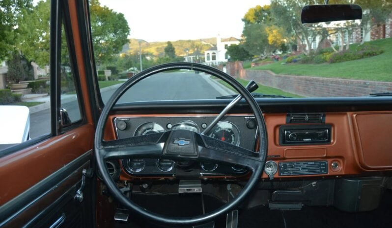 
								1971 Chevrolet C20 V8 Pickup Truck full									
