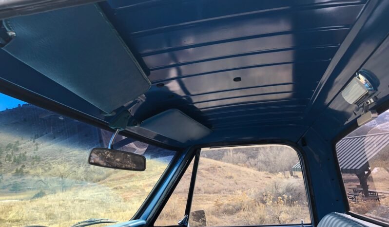 
								1971 Chevrolet C10 Stepside full									
