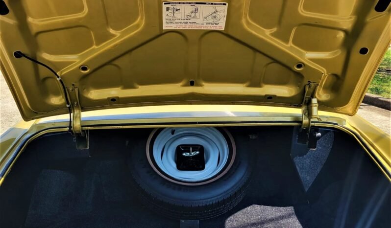 
								1970 Cadillac DeVille Sedan full									