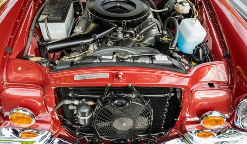 
								1971 Mercedes-Benz 280SE V8 Cabriolet full									