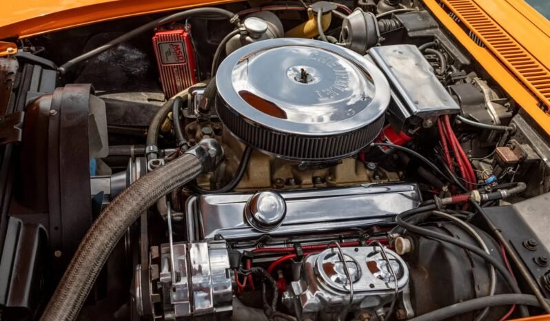 
								1971 Chevrolet Corvette V8 T-Top full									