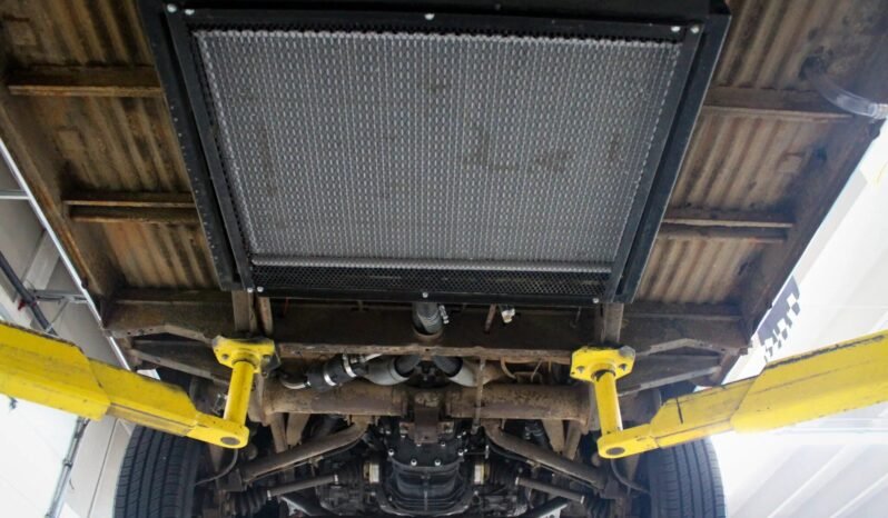 
								1971 Volkswagen Type 2 Camper 2.5 full									