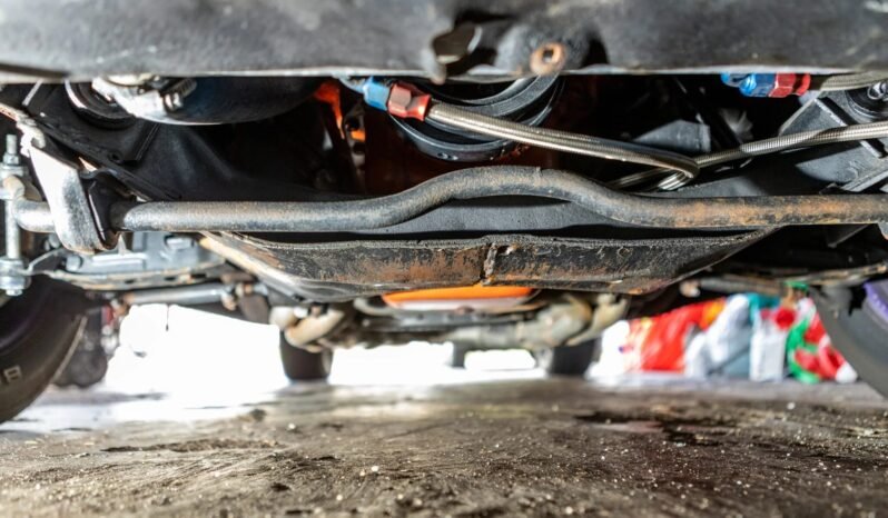 
								1971 Plymouth Valiant V8 full									