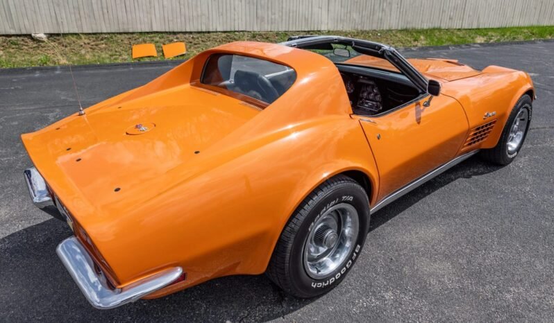 
								1971 Chevrolet Corvette V8 T-Top full									