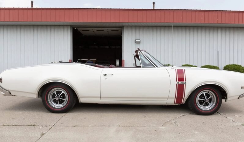 
								1968 Oldsmobile 442 Convertible full									