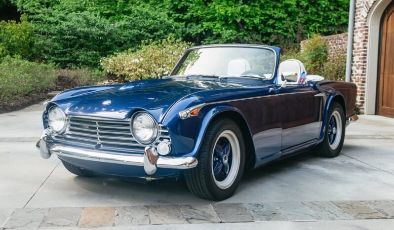 
								1967 Triumph TR4A IRS V8 full									