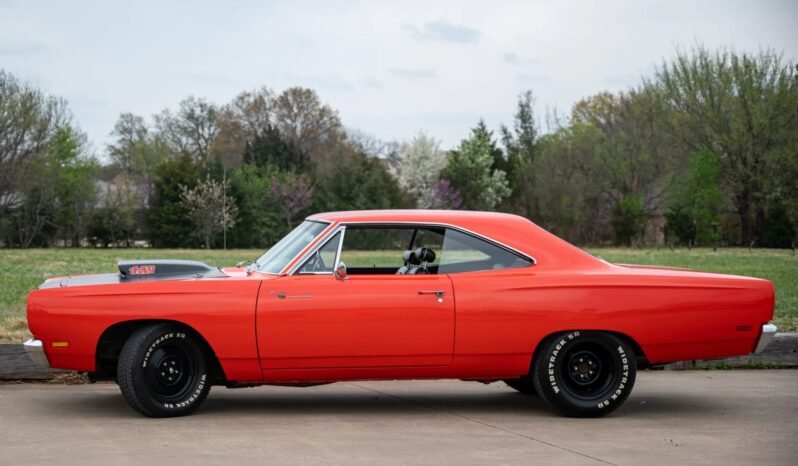 
								1969 Plymouth Road Runner 440 V8 full									