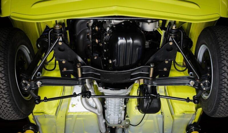 
								1972 BMW 2002tii 5-Speed full									