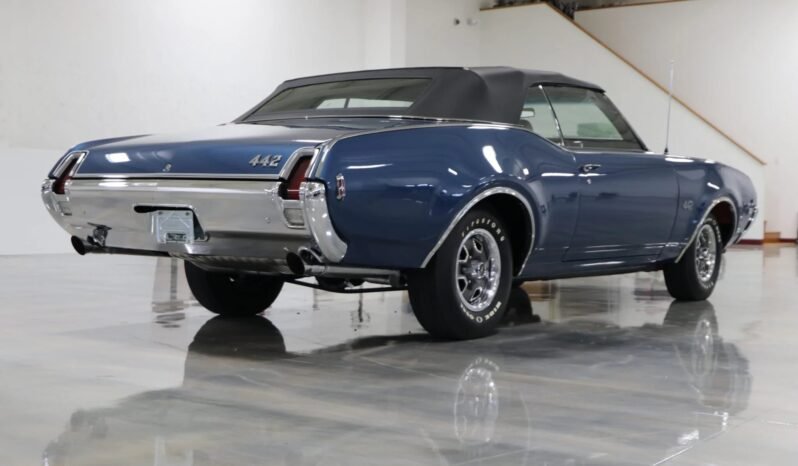 
								1969 Oldsmobile 442 Convertible full									