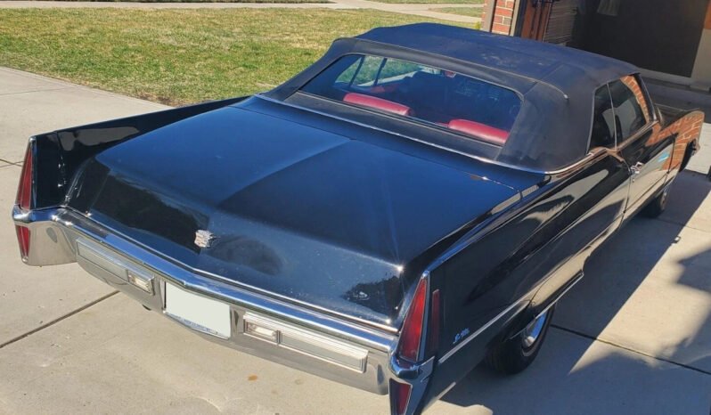 
								1970 Cadillac DeVille Convertible full									