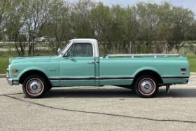 1969 Chevrolet C10 Long-Bed V8
