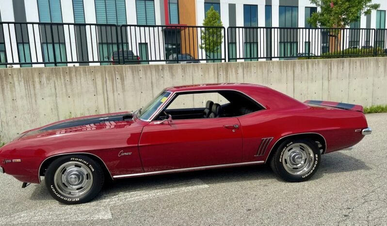 
								1969 Chevrolet Camaro Z28 4-Speed full									