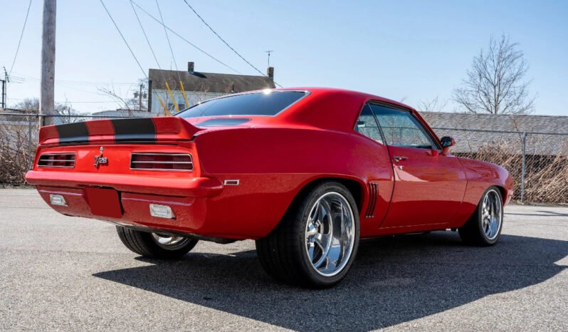 
								1969 Chevrolet Camaro Z28 6-Speed full									