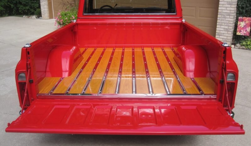 
								1972 Chevrolet C10 Pickup V8 full									