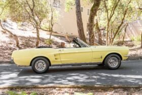 1967 Ford Mustang V8 Yellow