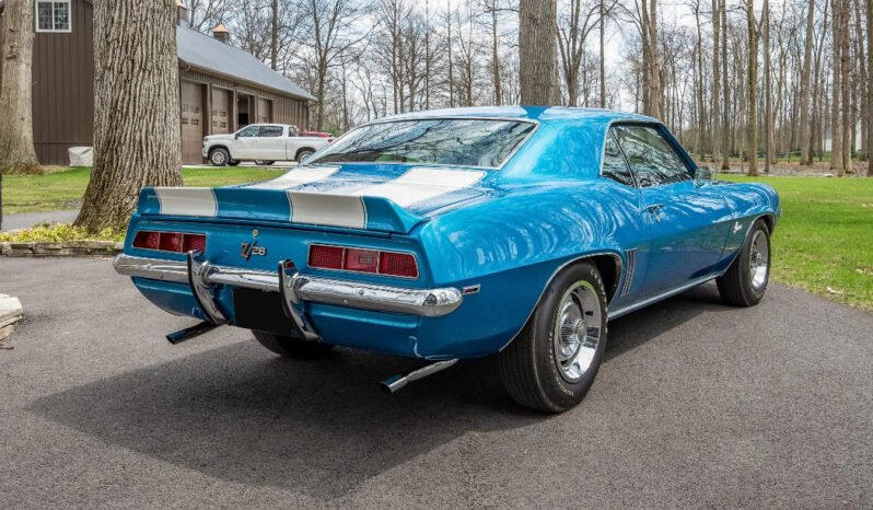 
								1969 Chevrolet Camaro Z28 Lemans Blue full									