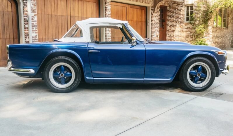 
								1967 Triumph TR4A IRS V8 full									