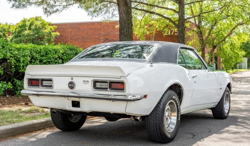 
								1968 Chevrolet Camaro 327CI V8 White full									