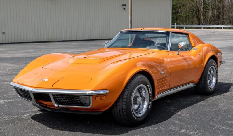 
								1971 Chevrolet Corvette V8 T-Top full									