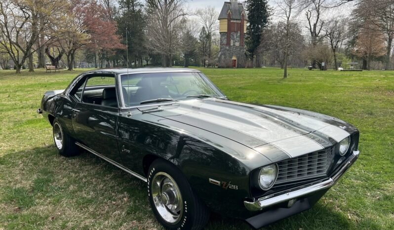 
								1969 Chevrolet Camaro Z/28 4-Speed V8 full									
