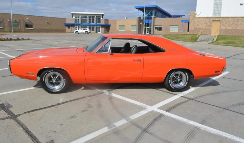 
								1970 Dodge Charger full									