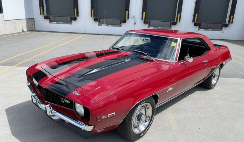 
								1969 Chevrolet Camaro Z28 4-Speed full									