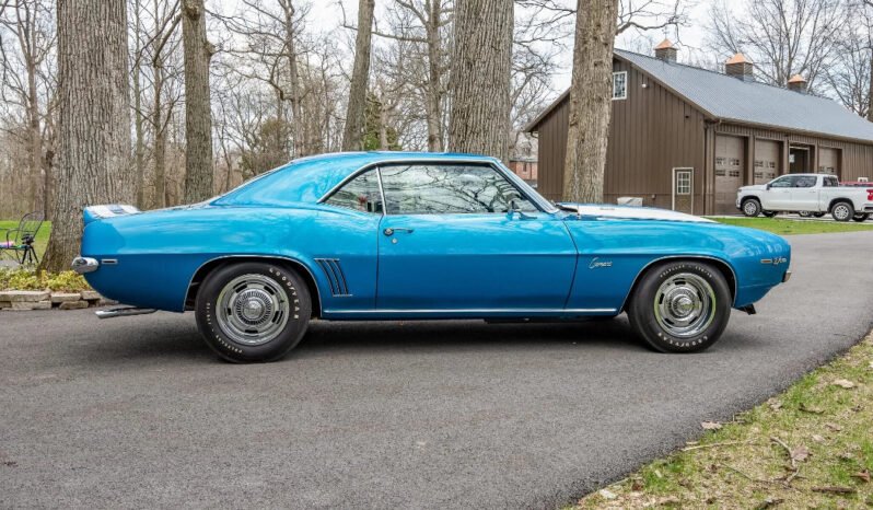 
								1969 Chevrolet Camaro Z28 Lemans Blue full									