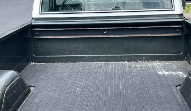 
								1972 Chevrolet C10 3-Speed full									